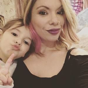 Meet your Posher, Dana